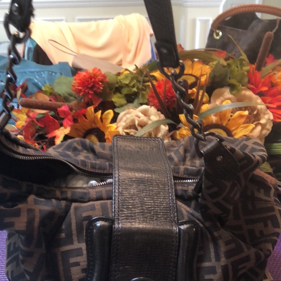 This is signature a Fendi Tobacco Zucca Print Canvas Borsa B. Hobo Bag - Picture 3 of 8